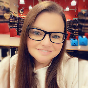 Meet your Posher, Stephanie